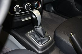 2015款东南V3菱悦1.5L手动风采版