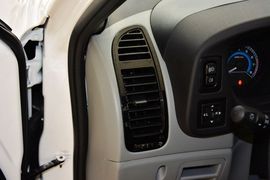 2015款东南V3菱悦1.5L手动风采版