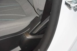 2014款雪佛兰爱唯欧三厢1.4L手动舒享版