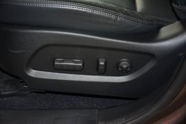 2013款现代格锐3.0L