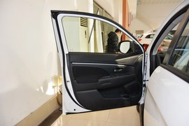 2014款三菱劲炫2.0L自动两驱精英版