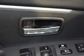 2014款三菱劲炫2.0L自动两驱精英版