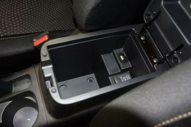 2014款三菱劲炫2.0L自动两驱精英版