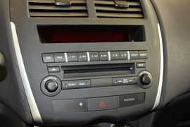 2014款三菱劲炫2.0L自动两驱精英版