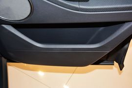 2015款路虎揽胜极光2.0T