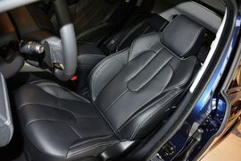 2015款路虎揽胜极光2.0T