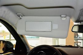 2015款路虎揽胜极光2.0T