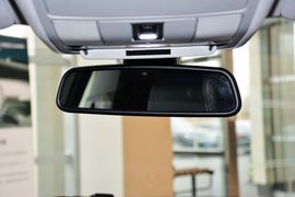 2015款路虎揽胜极光2.0T