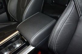 2015款路虎揽胜极光2.0T