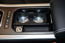 2015款路虎揽胜极光2.0T