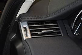 2015款路虎揽胜极光2.0T