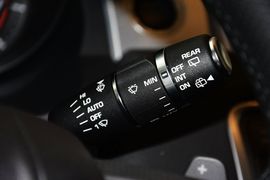 2015款路虎揽胜极光2.0T