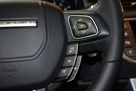 2015款路虎揽胜极光2.0T