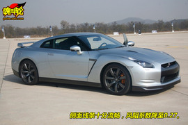 2009款日产GT-R试乘