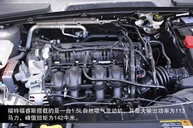 2015款福特福睿斯到店实拍图解