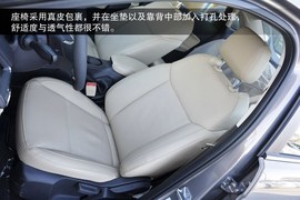 2015款福特福睿斯到店实拍图解