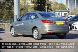 2015款福特福睿斯到店实拍图解