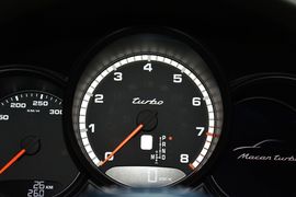 2014款保时捷Macan