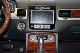 2011款大众途锐3.0TSI