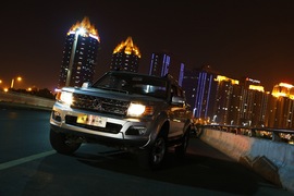 2015款郑州日产锐骐新一代试驾