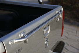 2015款郑州日产锐骐新一代试驾