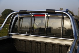 2015款郑州日产锐骐新一代试驾