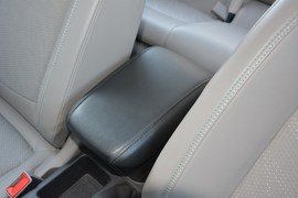 2015款雪佛兰科鲁兹1.5L自动精英版