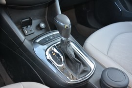 2015款雪佛兰科鲁兹1.5L自动精英版
