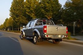 2015款郑州日产锐骐新一代试驾