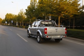 2015款郑州日产锐骐新一代试驾