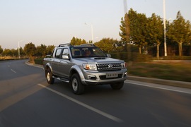 2015款郑州日产锐骐新一代试驾