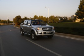 2015款郑州日产锐骐新一代试驾