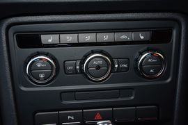 2015款大众甲壳虫1.4TSI