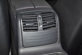 2012款奔驰CLS300