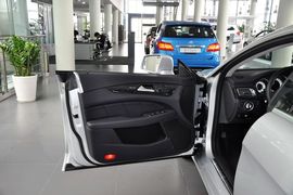 2012款奔驰CLS300