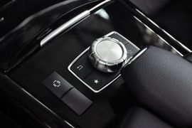 2015款奔驰E400L运动豪华型