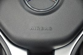 2015款奔驰E400L运动豪华型