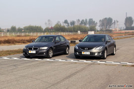 睿翼对比宝马320i
