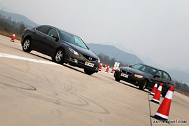 睿翼对比宝马320i