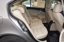 2015款斯柯达明锐经典1.6L自动逸杰版