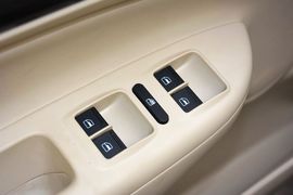 2015款斯柯达明锐经典1.6L自动逸杰版