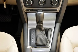 2015款斯柯达明锐经典1.6L自动逸杰版