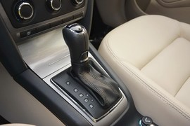 2015款斯柯达明锐经典1.6L自动逸杰版