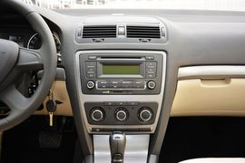 2015款斯柯达明锐经典1.6L自动逸杰版