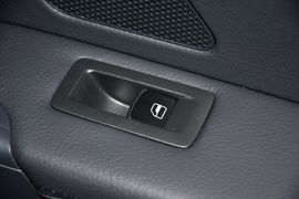 2015款大众途安1.4T自动豪华版5座