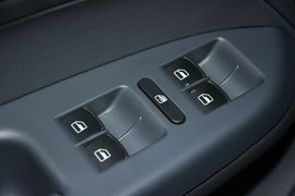 2015款大众途安1.4T自动豪华版5座