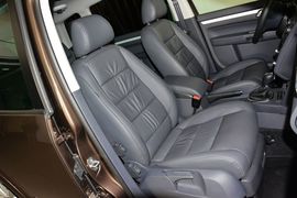 2015款大众途安1.4T自动豪华版5座