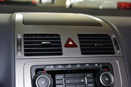 2015款大众途安1.4T自动豪华版5座