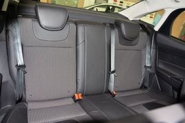 2012款福特福克斯三厢1.6L自动风尚型