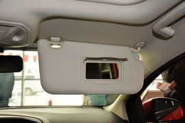 2012款福特福克斯三厢1.6L自动风尚型